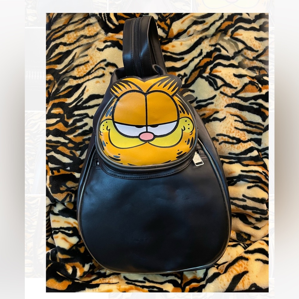 🧡PAWS Vintage 90s Garfield Backpack or Sling Bag🧡